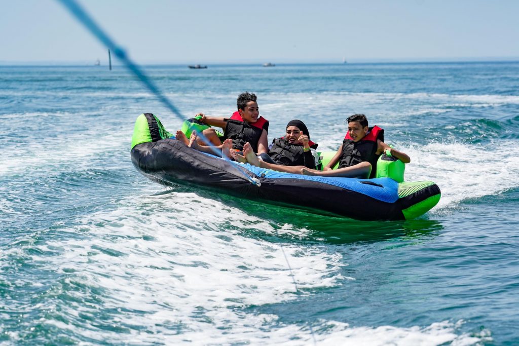 Deauville Watersports Party-bouee tractee-team building-seminaire-entreprise-loisirs-deauville-calvados-normandie